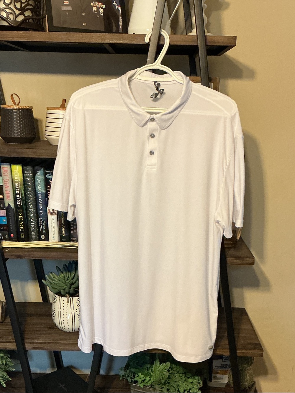 Vuori Men's White Strato Tech Polo Shirt Size XL